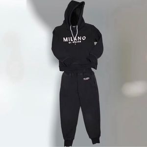 VGUC Boys Authentic Milano sweatsuit size XS (5)